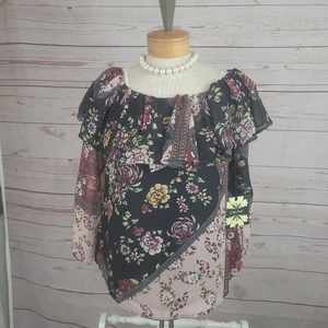 NWT Cliche‎ black floral print blouse